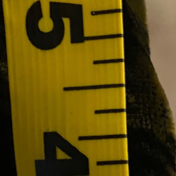 Black and Gold Silk Scarf - Picture 4 of 6